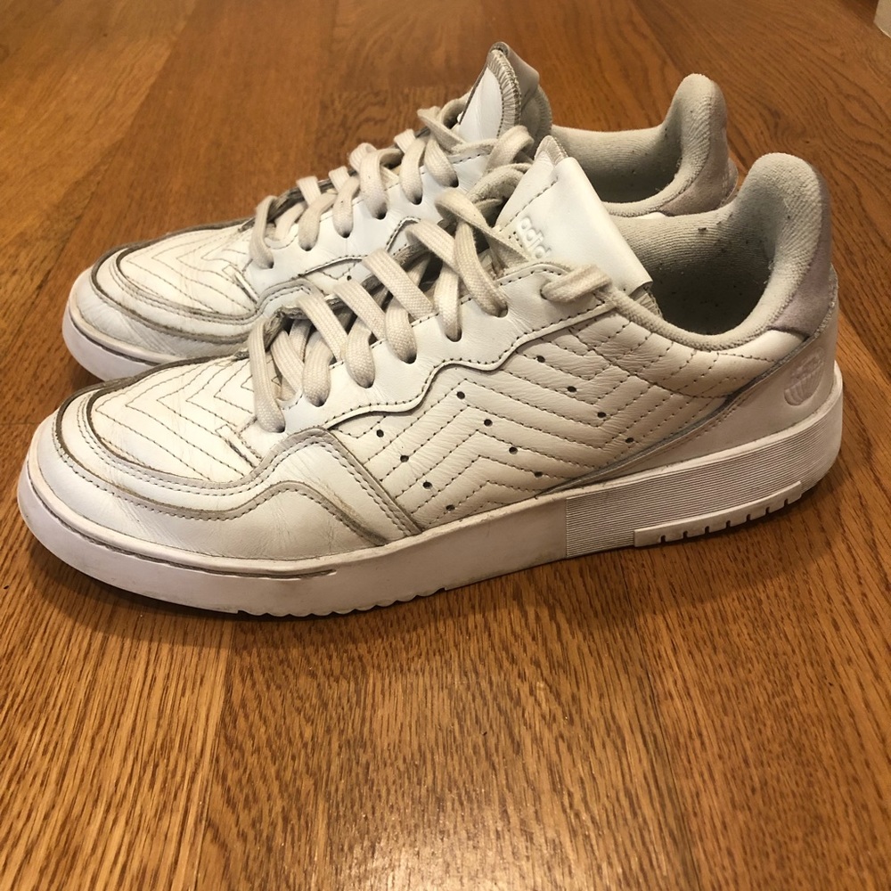 White Adidas Sneakers, size 9 women’s